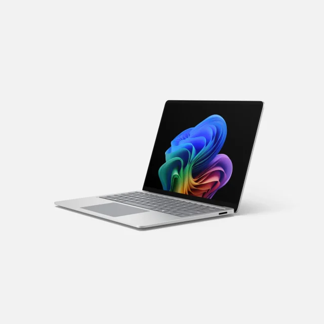 Surface Laptop 13.8-inch 8th Edition Snapdragon — Platinum front left